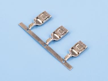 6.3/250方形插簧，適配6.3*0.8公插，0.3厚，黃銅，鍍鎳，橫帶（DN01-01）