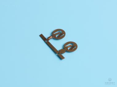 12單腳鯊魚齒帶彈片端子，磷銅，原色，橫帶（R07-01）